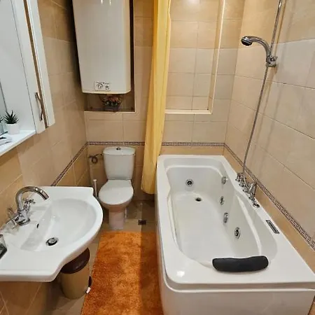 Kros - Central Apartment *